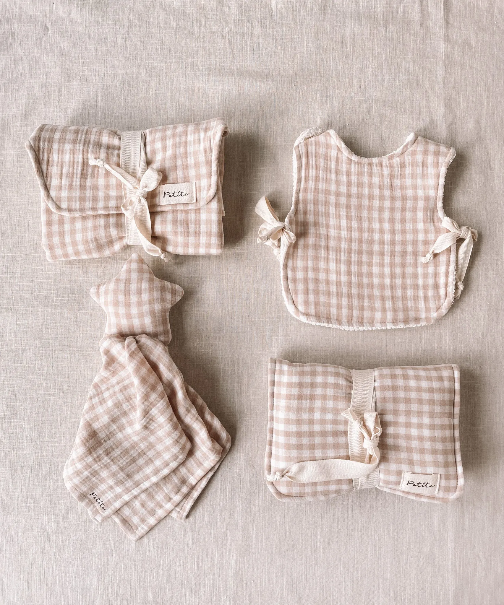 Baby & toddler bib / checkers