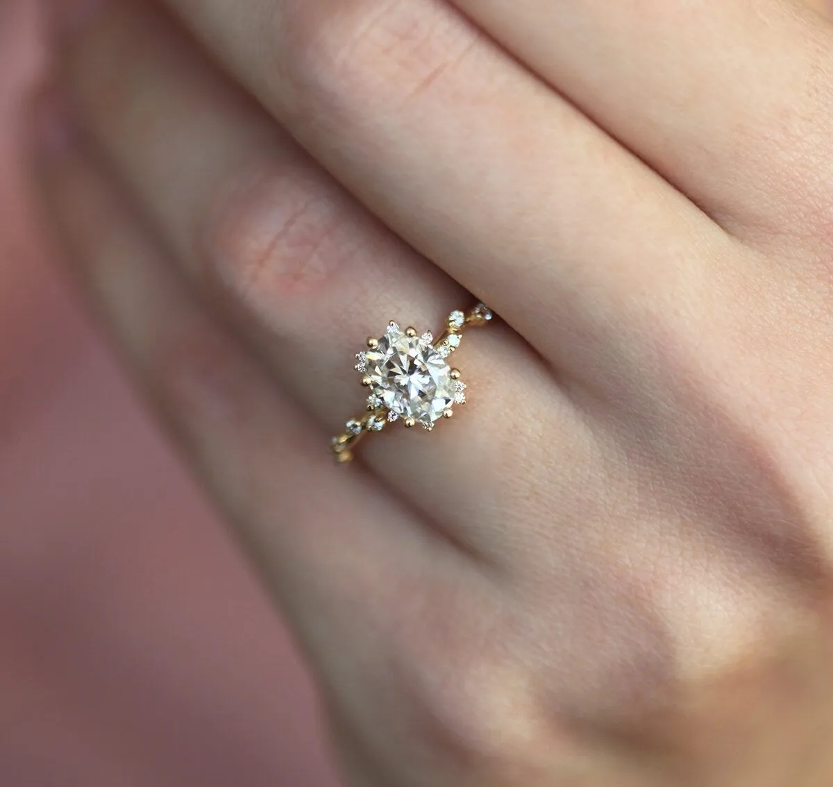 Bokeh Oval Diamond Ring