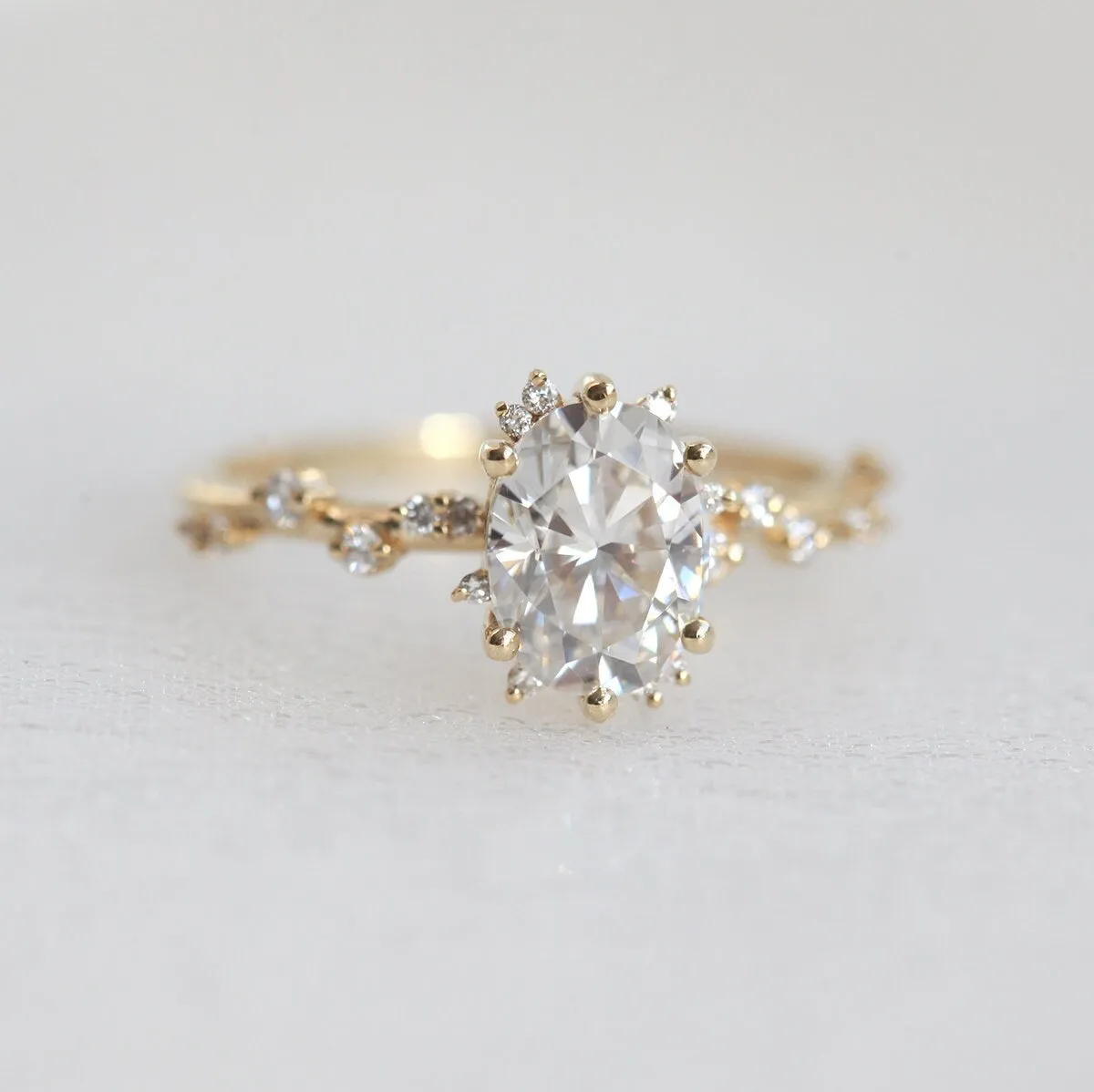 Bokeh Oval Diamond Ring