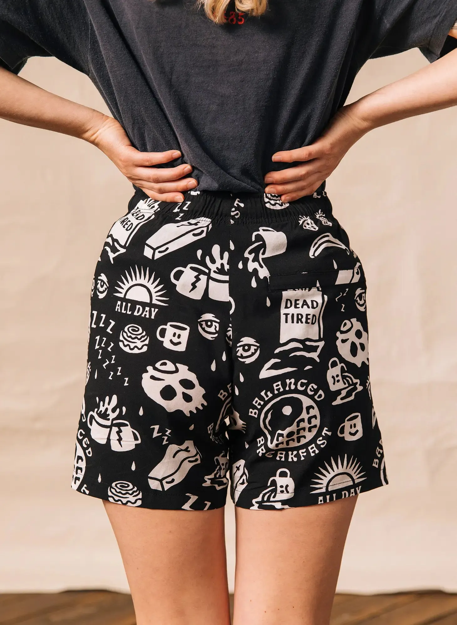 DEAD TIRED WALK SHORTS