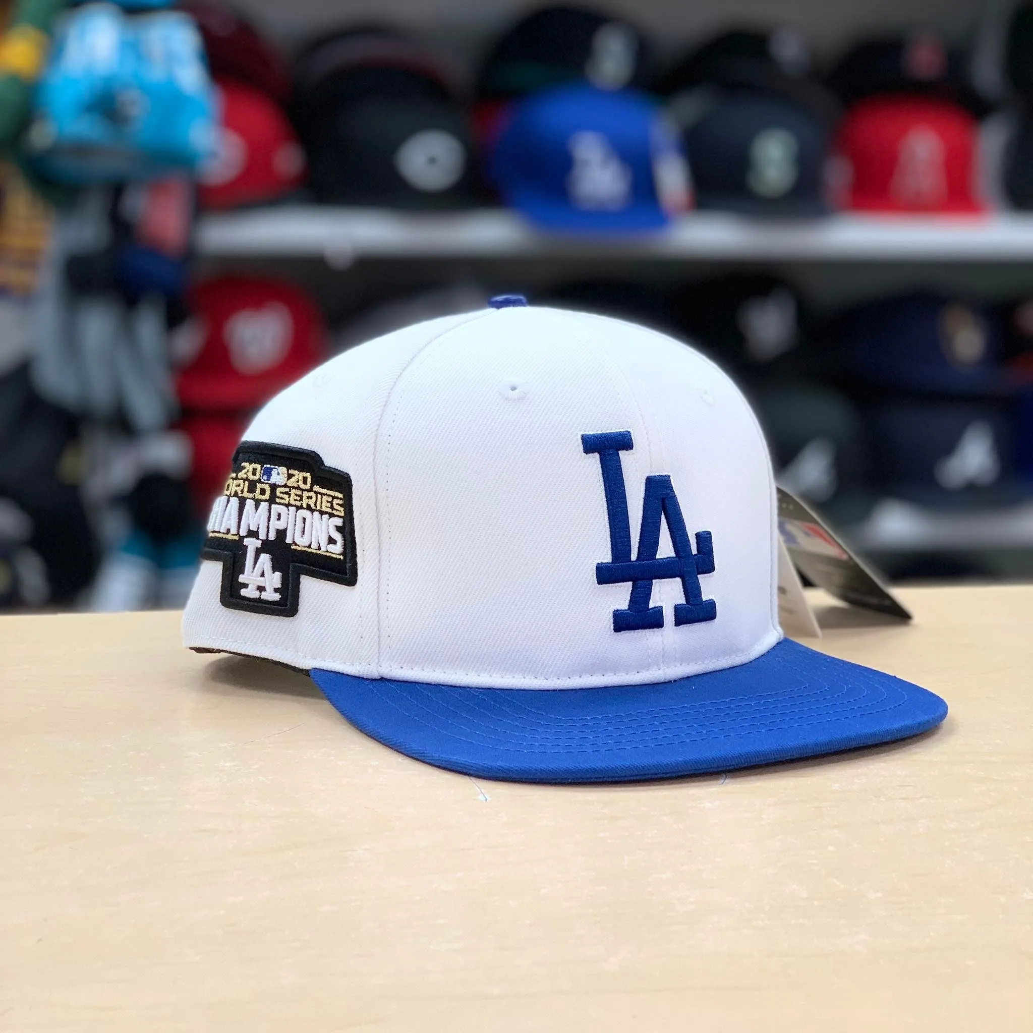 Los Angeles Dodgers Pro Standard Patch Snapback