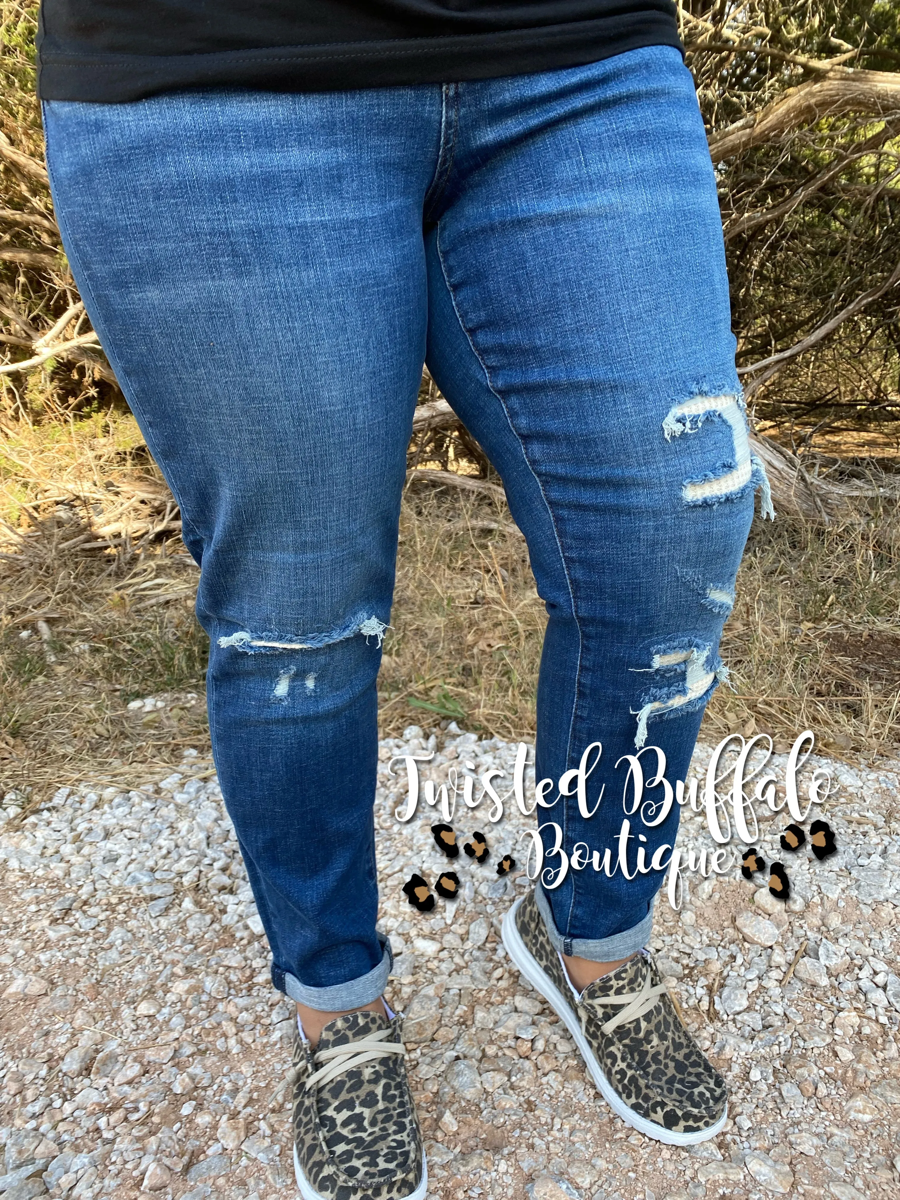 {OPEN SEASON} Judy Blue Mid-Rise Distressed Thermal Patch Insert Boyfriend Jeans