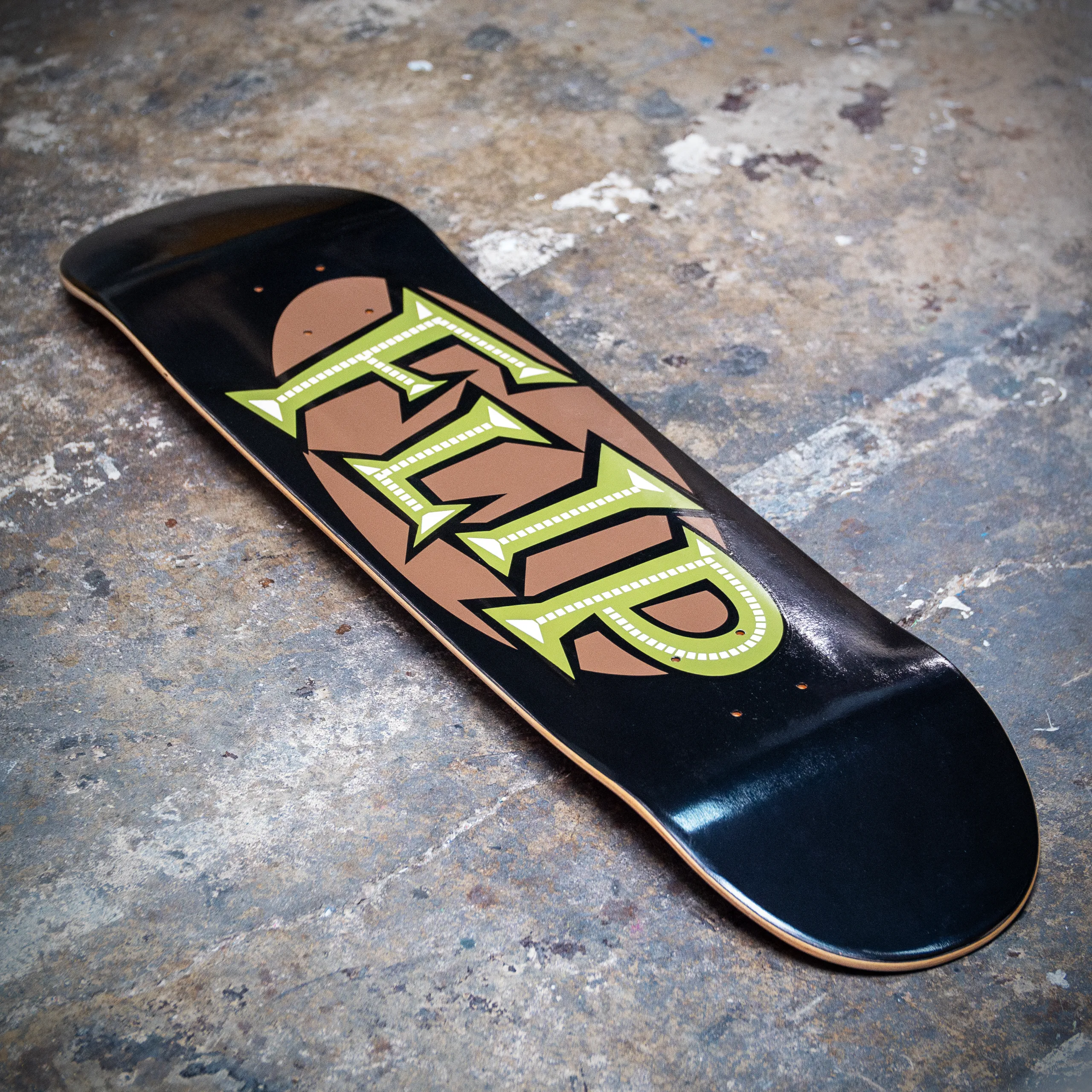 Oval Logo Black/Camo 8.1"