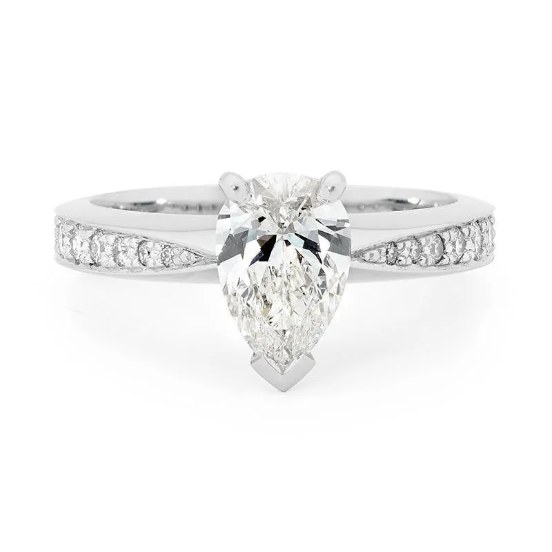 Pear cut diamond ring