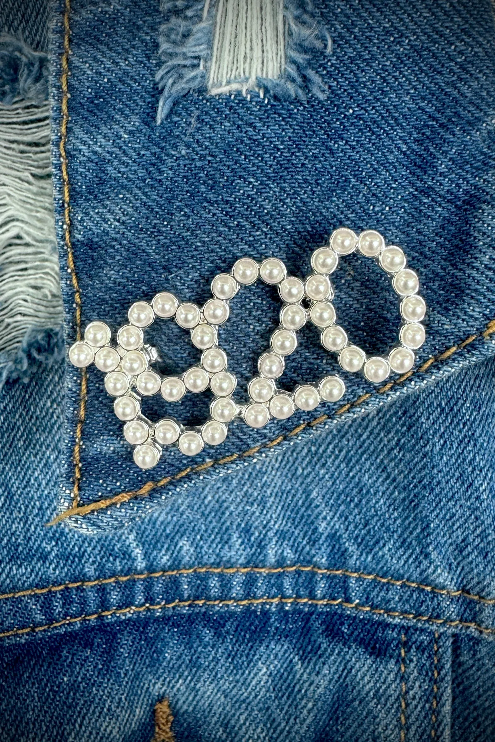 Pearl 1920 Pin